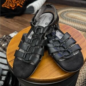 BareTraps Men's Black Strappy Sandals